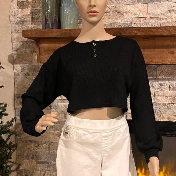 SHEIN Tops - SHEIN Black Waffle Knit Long Sleeve Crop Top Sz S